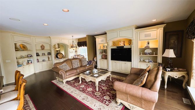 Interior, Living room, Pendant Lights, Recessed Lighting, Wood Texture Flooring