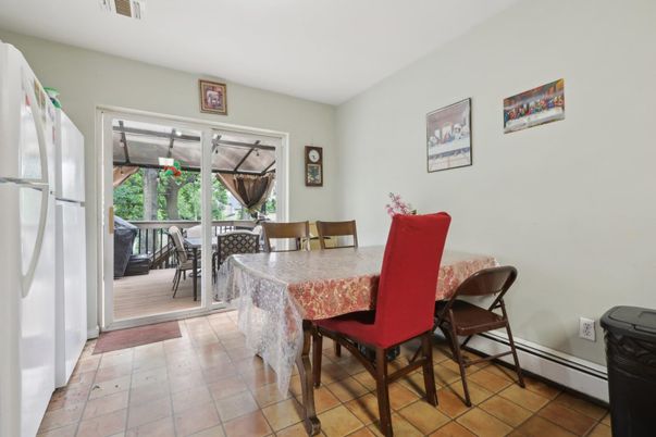 Dining room, Interior