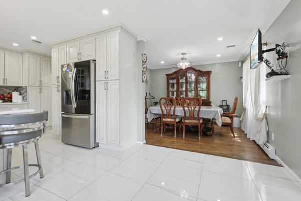Chandelier, Dining room, Interior, Kitchen, Recessed Lighting, Wood Texture Flooring