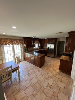 Dining room, Interior, Kitchen, Pendant Lights, Recessed Lighting, Stainless Steel Appliances