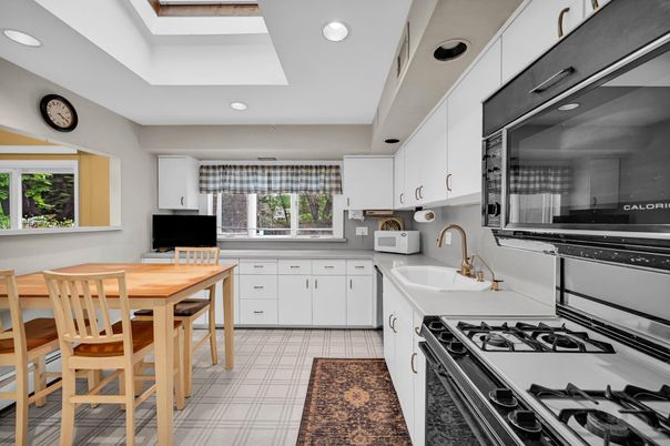 Dining room, Interior, Kitchen, Recessed Lighting