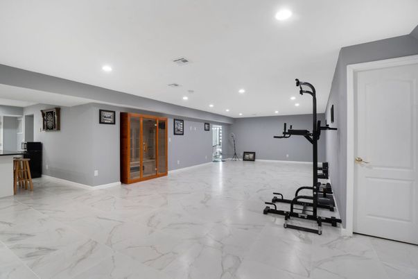 Fitness Equipment, Interior, Marble, Recessed Lighting