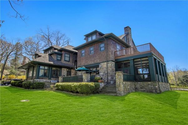 Backyard, Exterior, Facade, American Foursquare