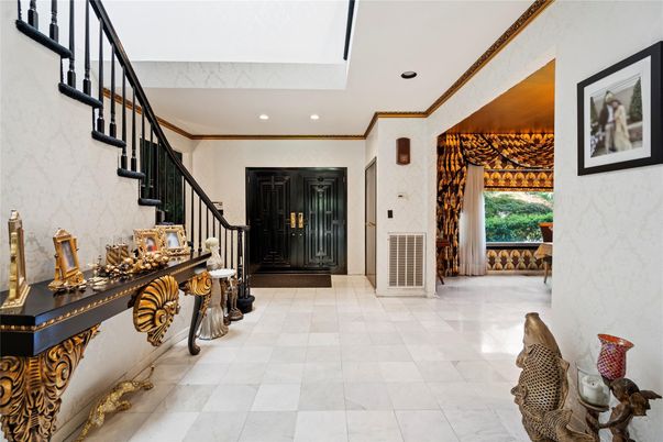 Interior, Marble, Recessed Lighting
