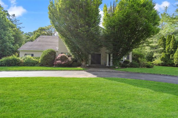 Backyard, Exterior, Facade, Brick Facade, Cape Cod