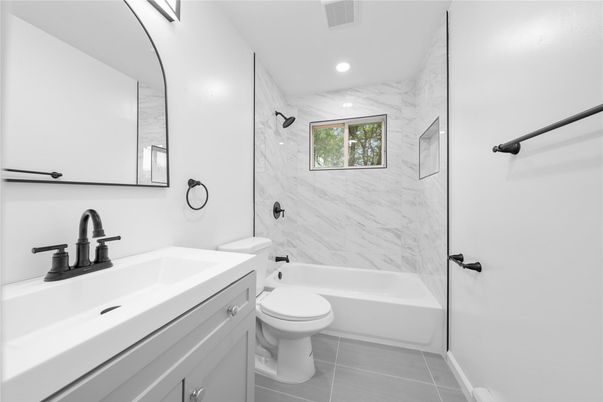 Bathroom, Interior, Marble Walls, Recessed Lighting