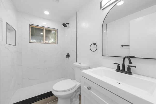 Bathroom, Interior, Marble Walls, Recessed Lighting