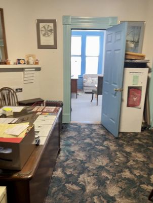 Home Office, Interior