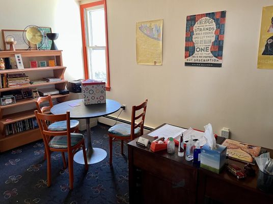 Home Office, Interior