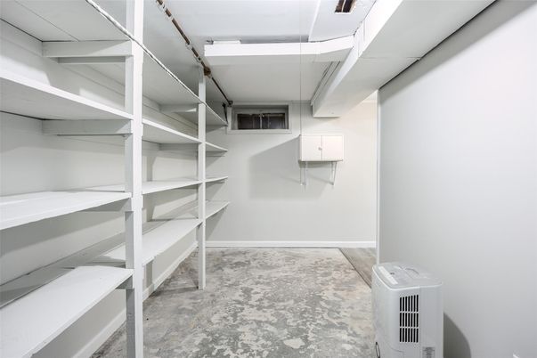 Interior, Walk-in Closets