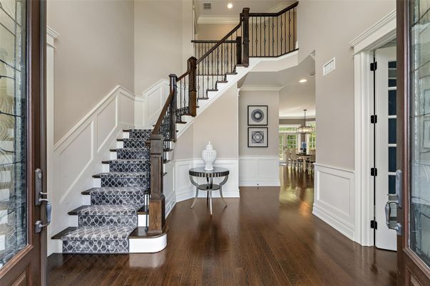 Chandelier, Dining room, Interior, Recessed Lighting, Wood Texture Flooring