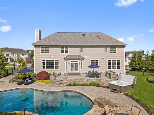 Exterior, Hot Tub, Pool