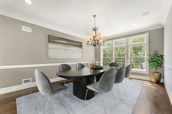 Chandelier, Dining room, Interior, Recessed Lighting, Wood Texture Flooring