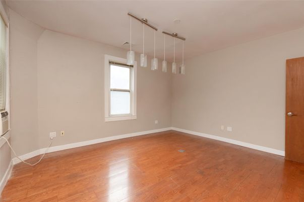Empty room, Interior, Pendant Lights, Wood Texture Flooring