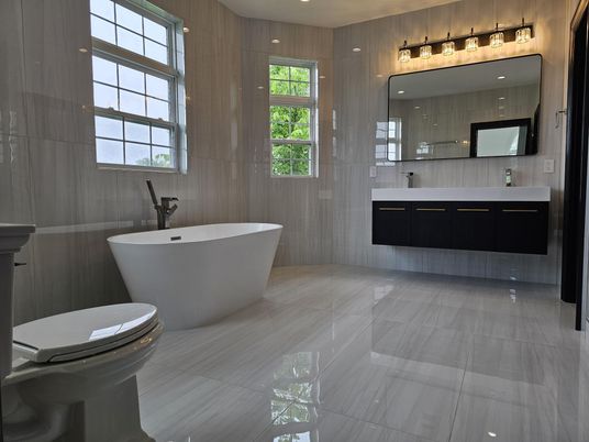Bathroom, Dual Sink Vanities, Free Standing Baths, Interior, Recessed Lighting
