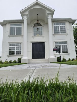 Attached, Exterior, Facade, Mediterranean