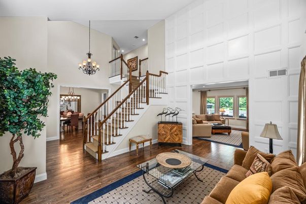 Chandelier, Dining room, Interior, Living room, Recessed Lighting, Wood Texture Flooring