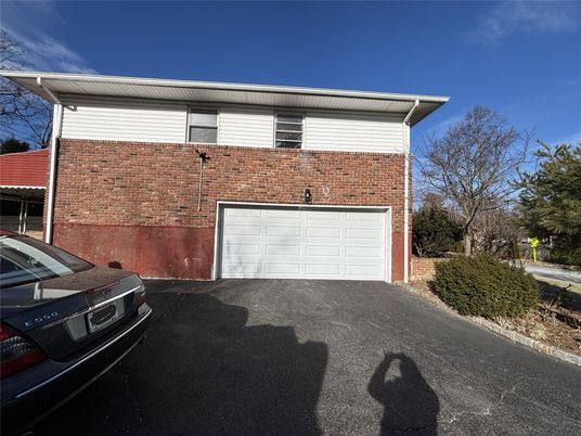 Detached Garage, Exterior