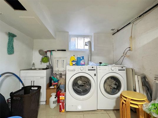 Interior, Washer