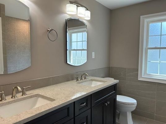 Bathroom, Dual Sink Vanities, Interior