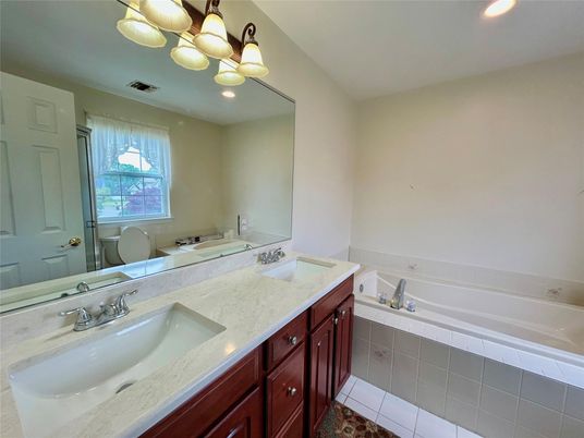Bathroom, Dual Sink Vanities, Interior, Recessed Lighting
