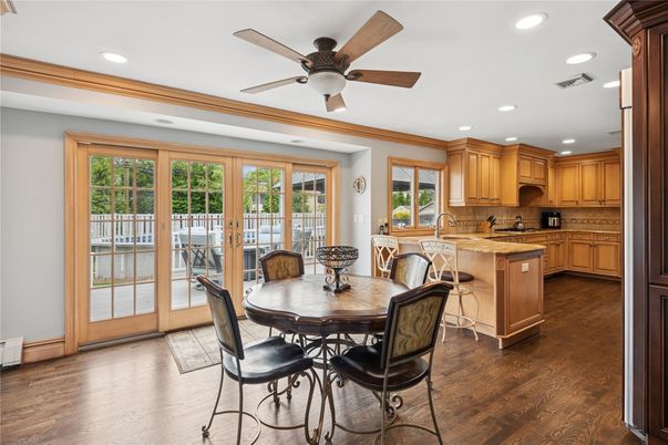 Dining room, Interior, Kitchen, Recessed Lighting, Wood Texture Flooring