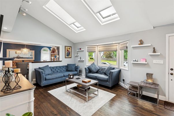 Chandelier, Interior, Living room, Wood Texture Flooring