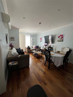 Dining room, Interior, Living room, Recessed Lighting, Wood Texture Flooring