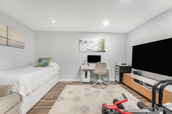 Bedroom, Home Office, Interior, Recessed Lighting, Wood Texture Flooring