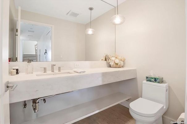 Bathroom, Interior, Pendant Lights, Wood Texture Flooring