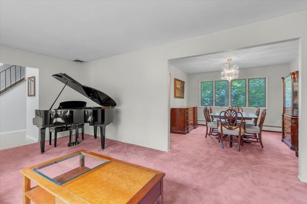 Chandelier, Dining room, Interior, Piano