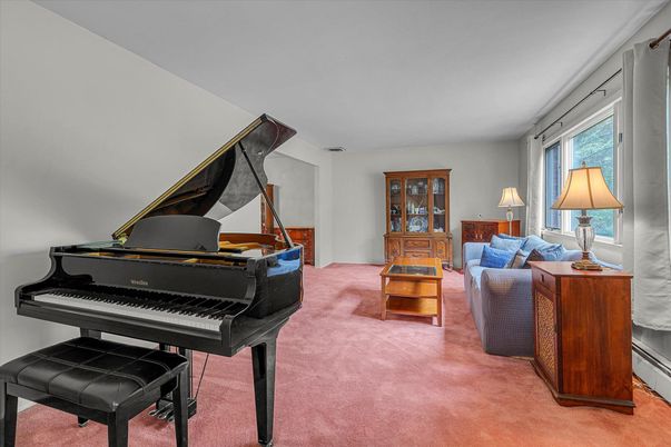 Interior, Living room, Piano