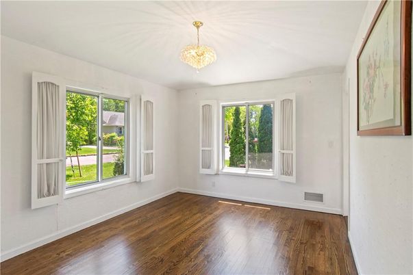 Chandelier, Empty room, Interior, Wood Texture Flooring