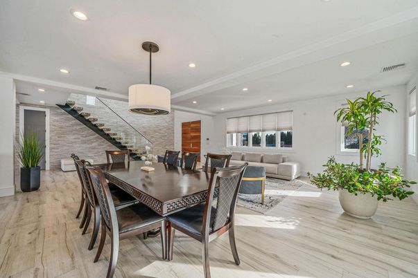 Dining room, Interior, Living room, Pendant Lights, Recessed Lighting, Wood Texture Flooring