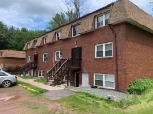 Exterior, Facade, Brick Facade, Rowhouse
