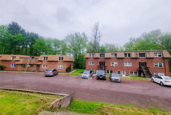 Exterior, Facade, Brick Facade, Rowhouse