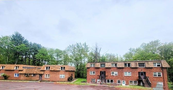 Exterior, Facade, Brick Facade, Georgian