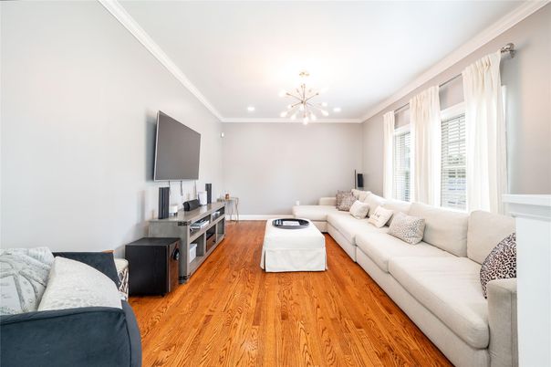 Interior, Living room, Pendant Lights, Recessed Lighting, Wood Texture Flooring