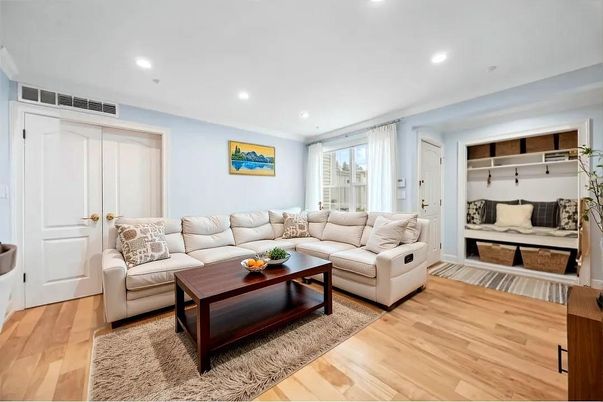 Interior, Living room, Recessed Lighting, Wood Texture Flooring