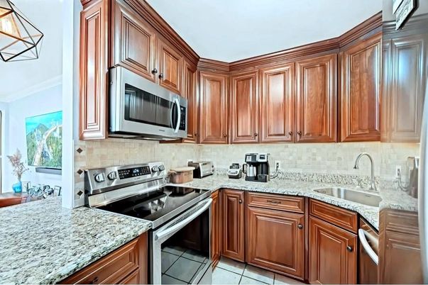 Interior, Kitchen, Stainless Steel Appliances