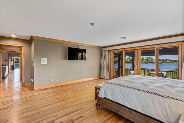 Bedroom, Interior, Recessed Lighting, Water, Wood Texture Flooring
