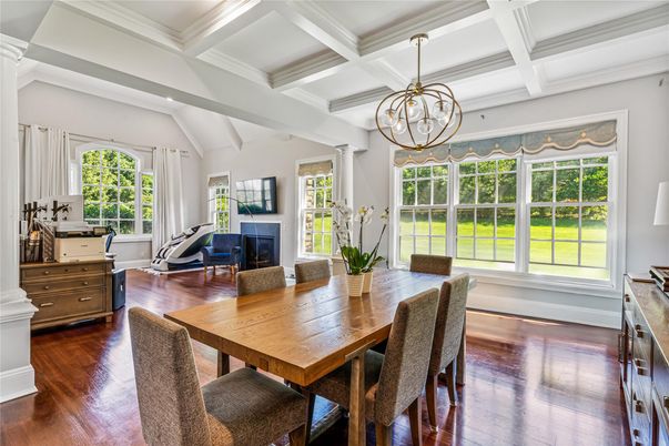 Chandelier, Dining room, Fireplace, Interior, Wood Texture Flooring