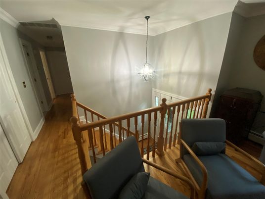 Interior, Pendant Lights, Wood Texture Flooring