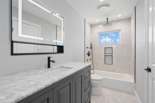 Bathroom, Interior, Marble, Recessed Lighting