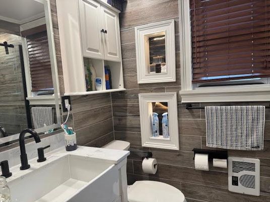 Bathroom, Interior