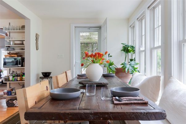 Dining room, Interior