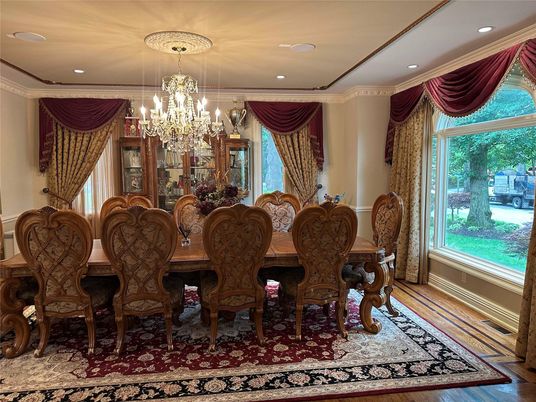 Chandelier, Dining room, Interior, Recessed Lighting, Wood Texture Flooring