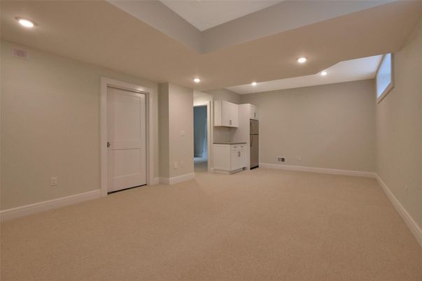 Empty room, Interior, Kitchen, Recessed Lighting