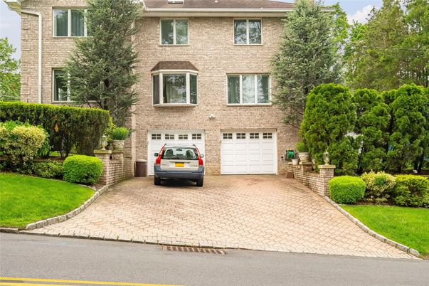 Attached, Exterior, Facade, Brick Facade, Rowhouse