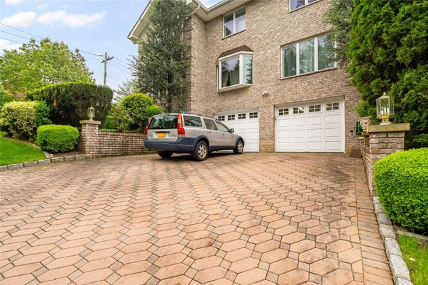 Attached, Exterior, Facade, Brick Facade, Rowhouse
